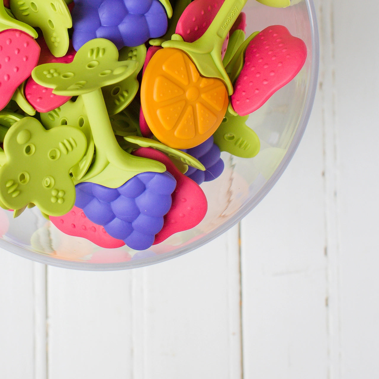 Innobaby Teethin SMART EZ Grip Fruit Teether Liberty s Earth
